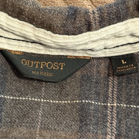 Outpost Makers Mens L Plaid Button Up Shirt Flannel Outdoors Activewear Camping - Picture 6 of 8